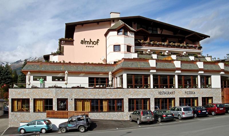 Binalar için hafif dış cephe dekoratif taş kaplama çözümleri.